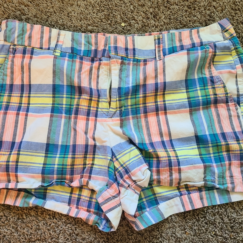 Gap Plaid shorts